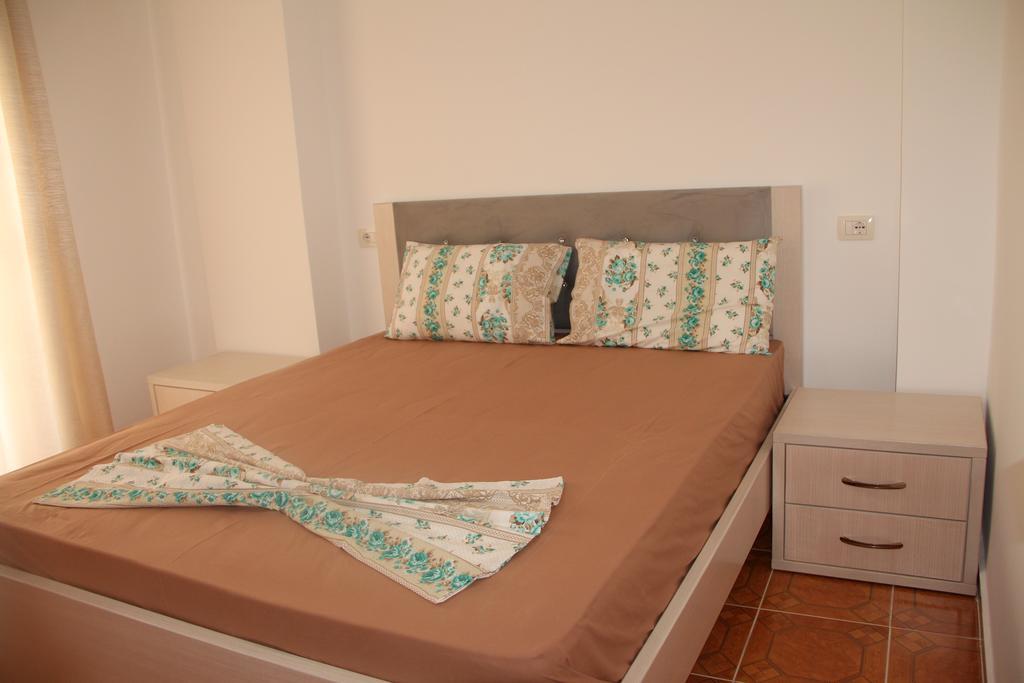 Kristi Apartments Sarandë Exteriör bild