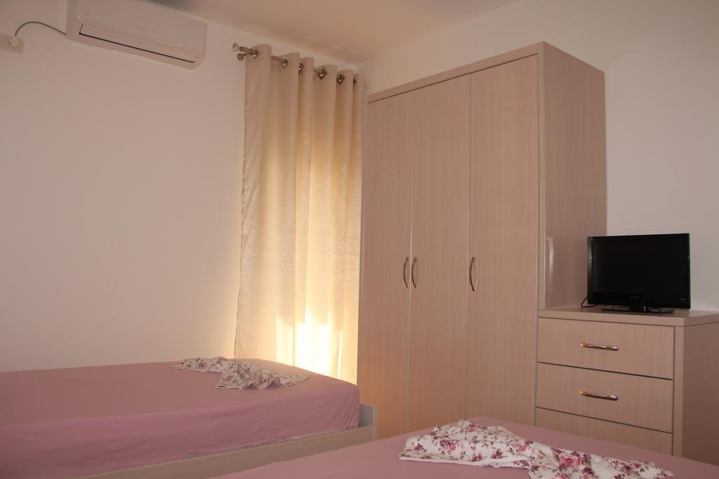 Kristi Apartments Sarandë Exteriör bild
