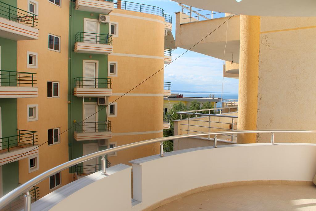 Kristi Apartments Sarandë Exteriör bild