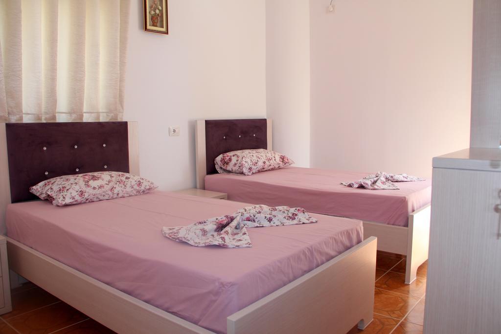 Kristi Apartments Sarandë Exteriör bild